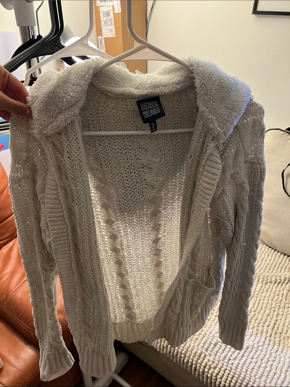 Decker Heart Cream Cable-Knit Hooded Cardigan